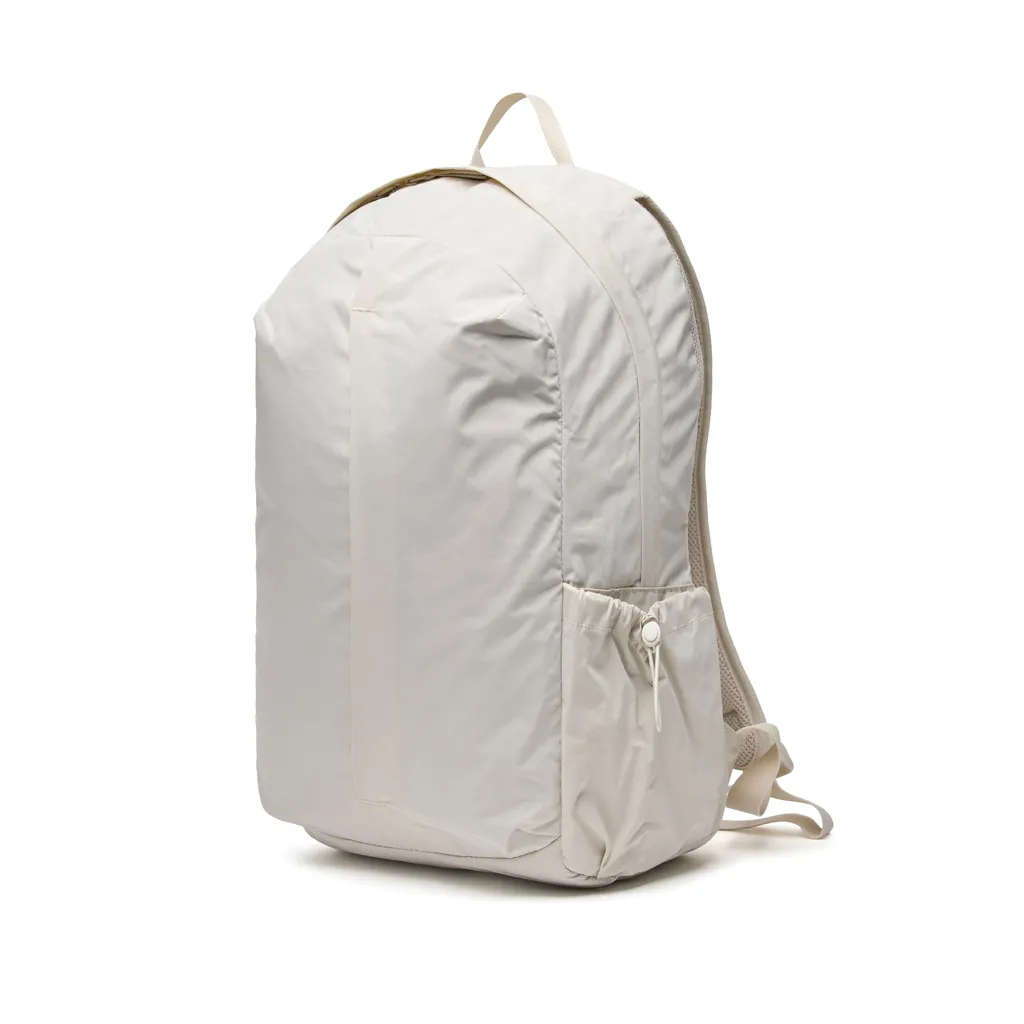 KENTO URBAN 15,6" Rucksack aus RCS  recyceltem Nylon, beige – Bild 2