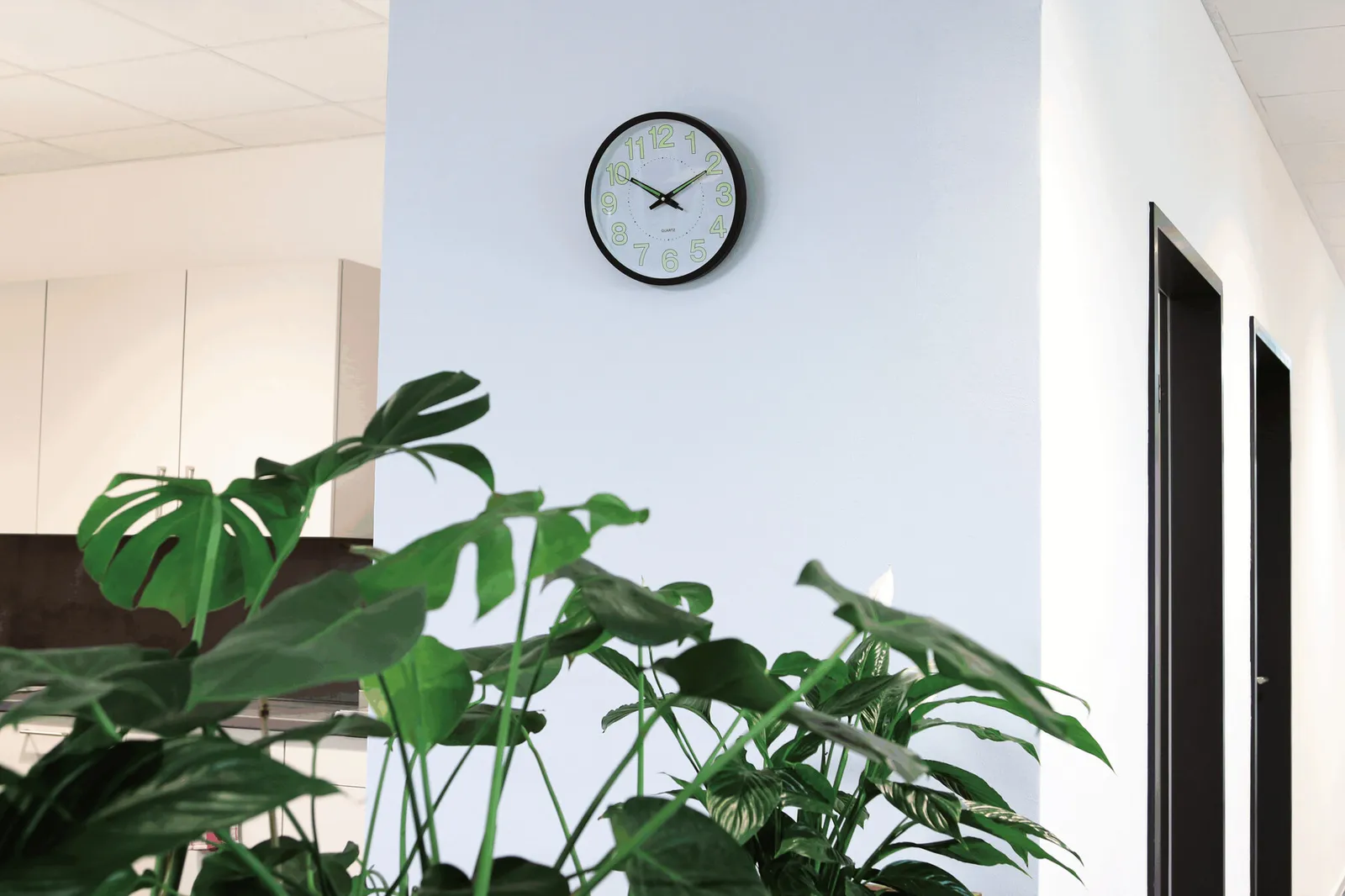SUN - Wanduhr schwarz, weiß, schwarz, weiß – Bild 7