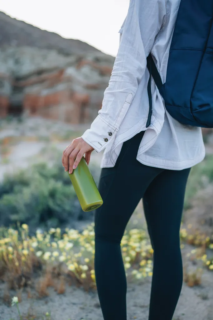 Wasserflasche mit Henkel aus RCS rPP, grün – Bild 8