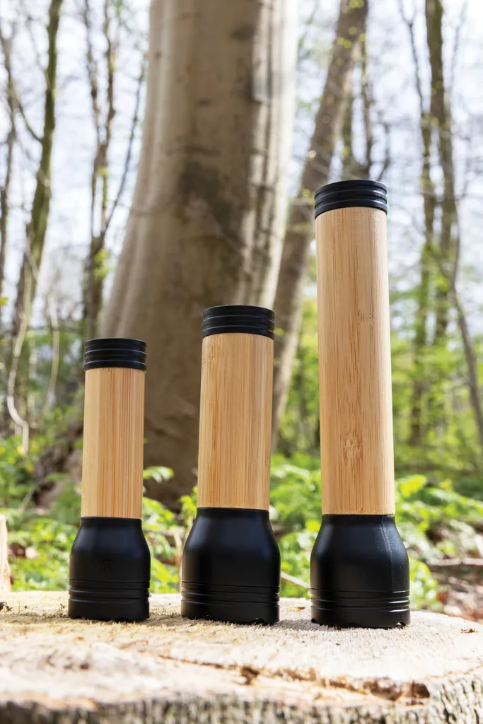 Lucid 1W Taschenlampe aus RCS recycelt. Kunststoff & Bambus, schwarz – Bild 7
