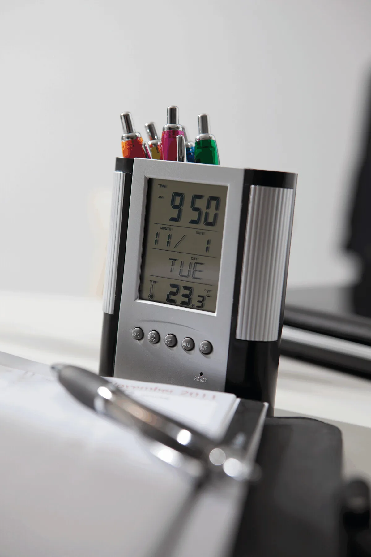 BUTLER - LCD-Wecker schwarz, silber, schwarz, silber – Bild 7