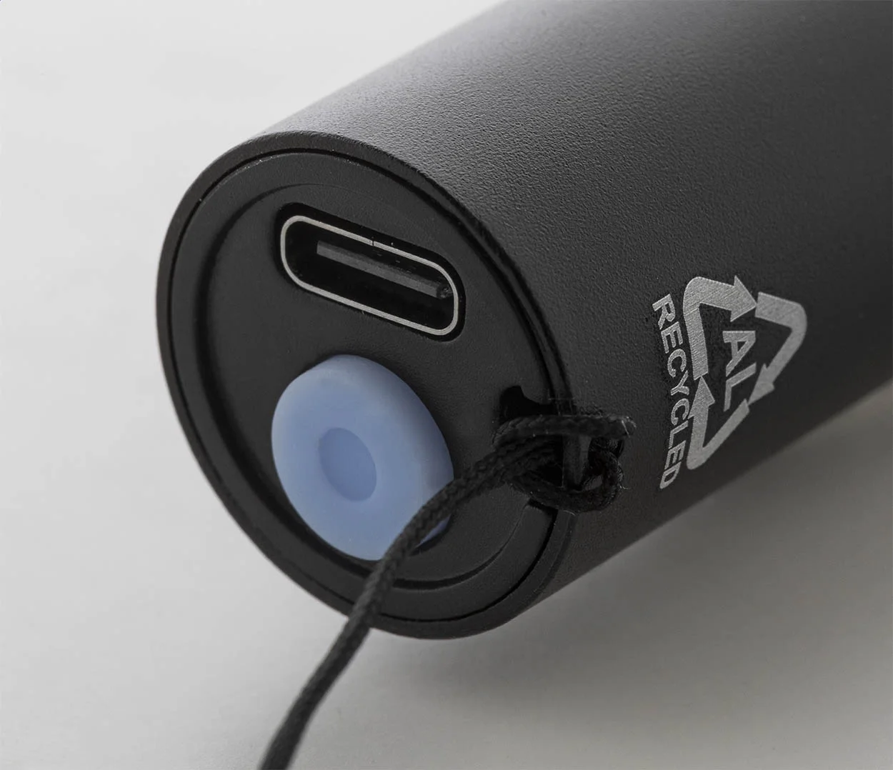 wiederaufladbare Taschenlampe aus recyceltem Aluminium Chargelight Tone, schwarz – Bild 4