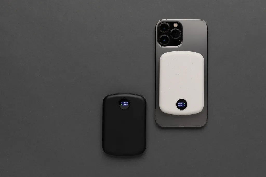 MagBoost 5.000mAh magnetische Powerbank aus RCS rec. Plastik, weiß – Bild 7