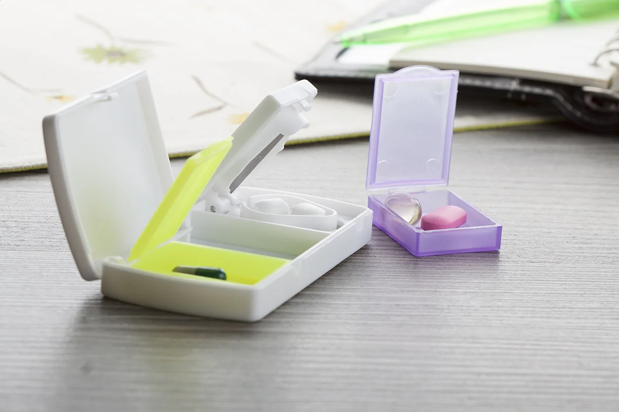 Pillendose Doxer, weiß – Bild 2