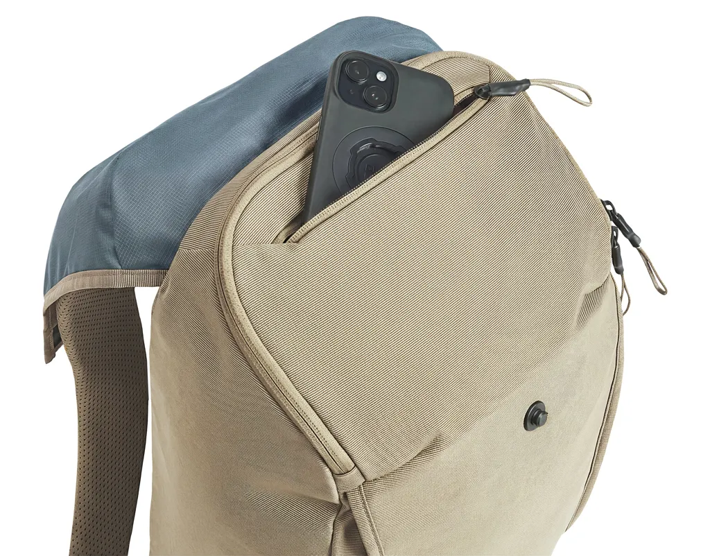 Thule Paramount Rucksack 20L, beige – Bild 7