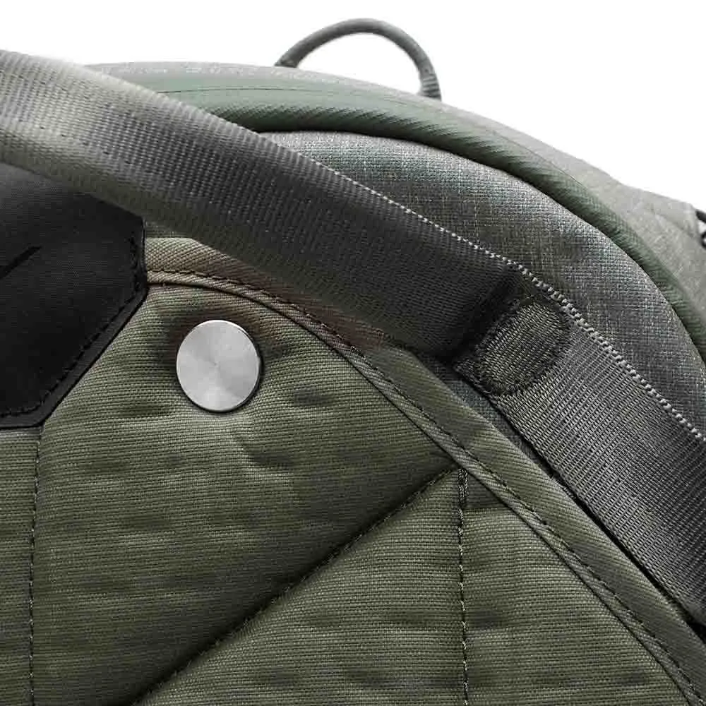 Peak Design Travel Rucksack 45L, Salbeigrün – Bild 3