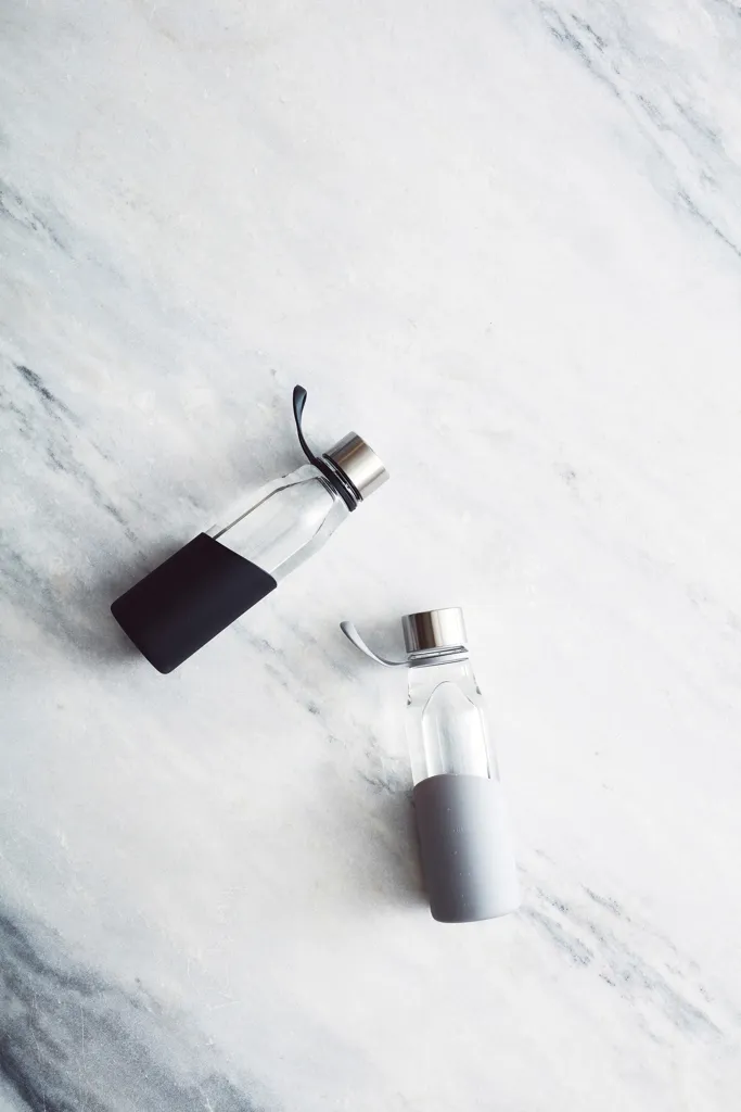 VINGA Lean Glasflasche, grau – Bild 7