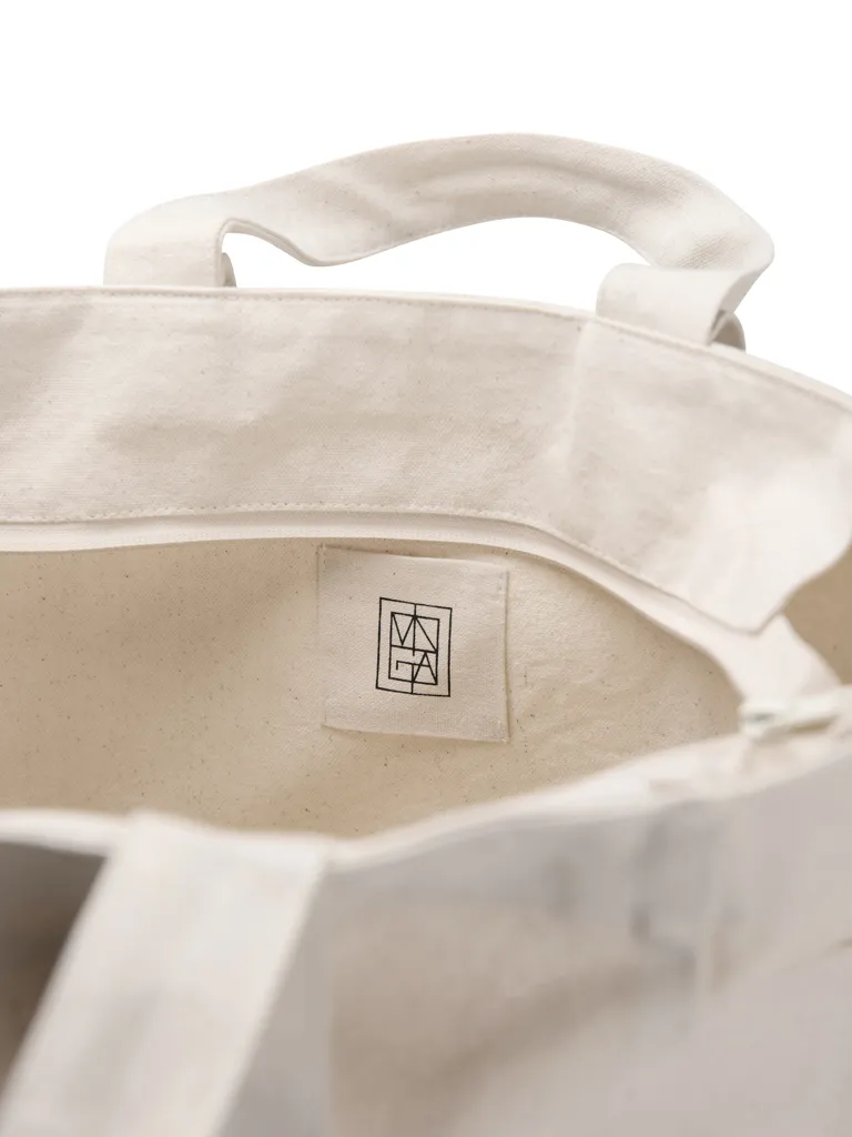 VINGA Hilo AWARE™ Tasche mit Reißverschluss aus rec. Canvas, off white – Bild 3