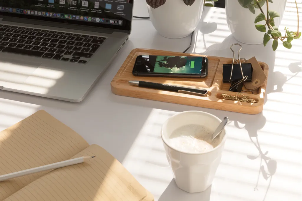 Bambus Desk Organizer mit 10W Wireless Charger, braun – Bild 3