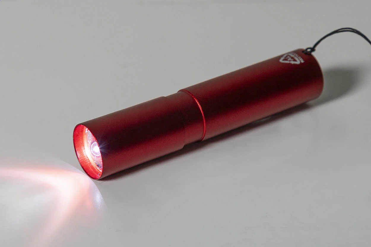wiederaufladbare Taschenlampe aus recyceltem Aluminium Chargelight Tone, rot – Bild 5