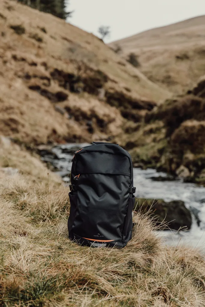 Nordic Drift Trail RCS Daypack 16L, schwarz – Bild 12