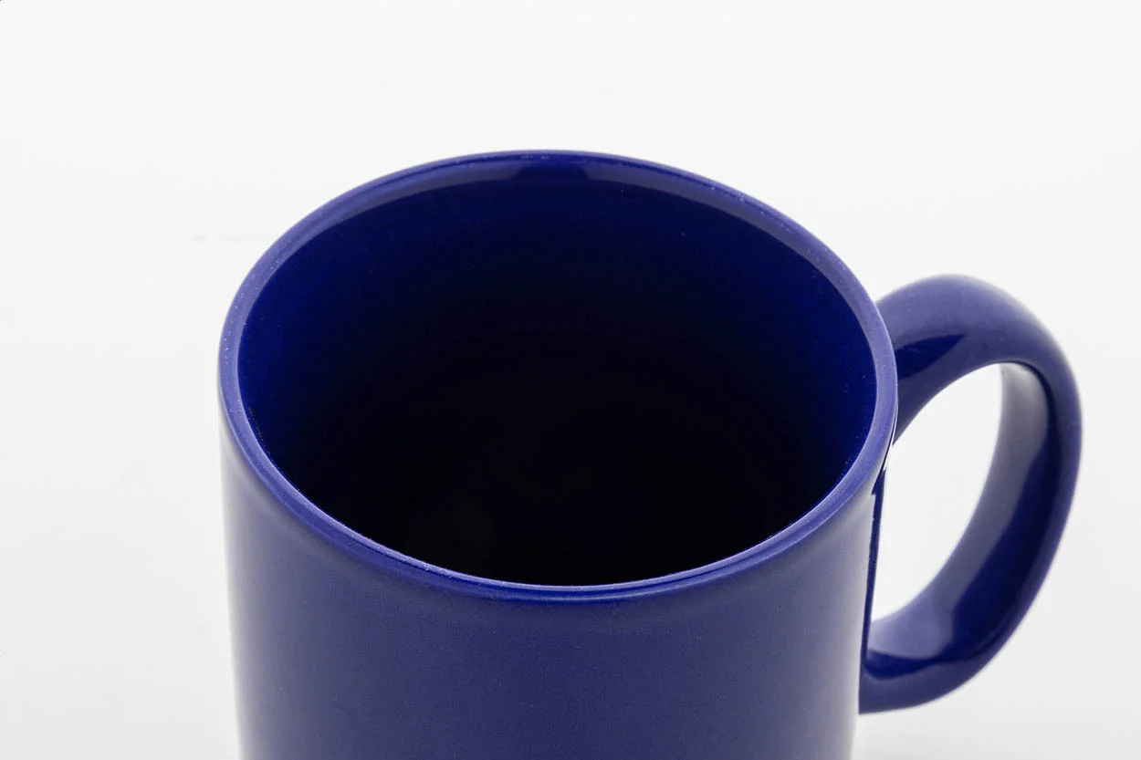 farbiger Keramikbecher Kolomu, blau – Bild 4