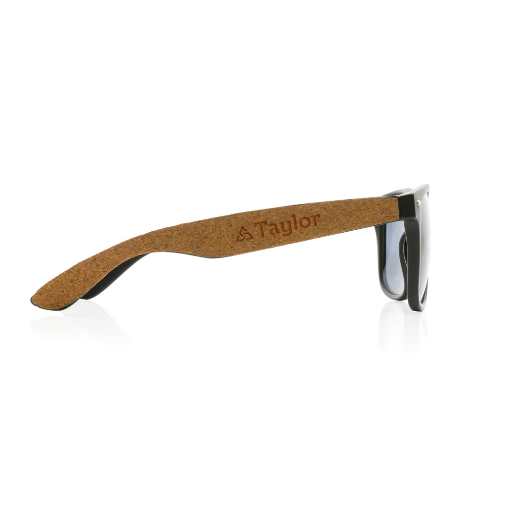 Sonnenbrille aus GRS recyceltem PC-Kunststoff mit Kork, schwarz – Bild 4