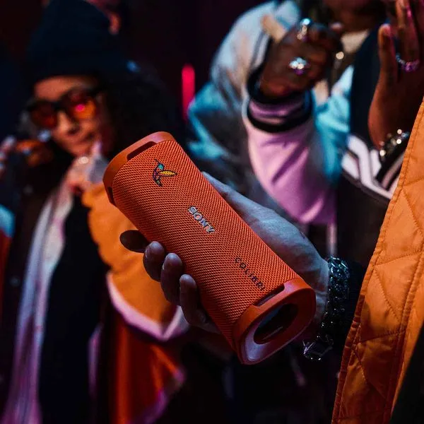 Sony ULT Field 1, Orange – Bild 2