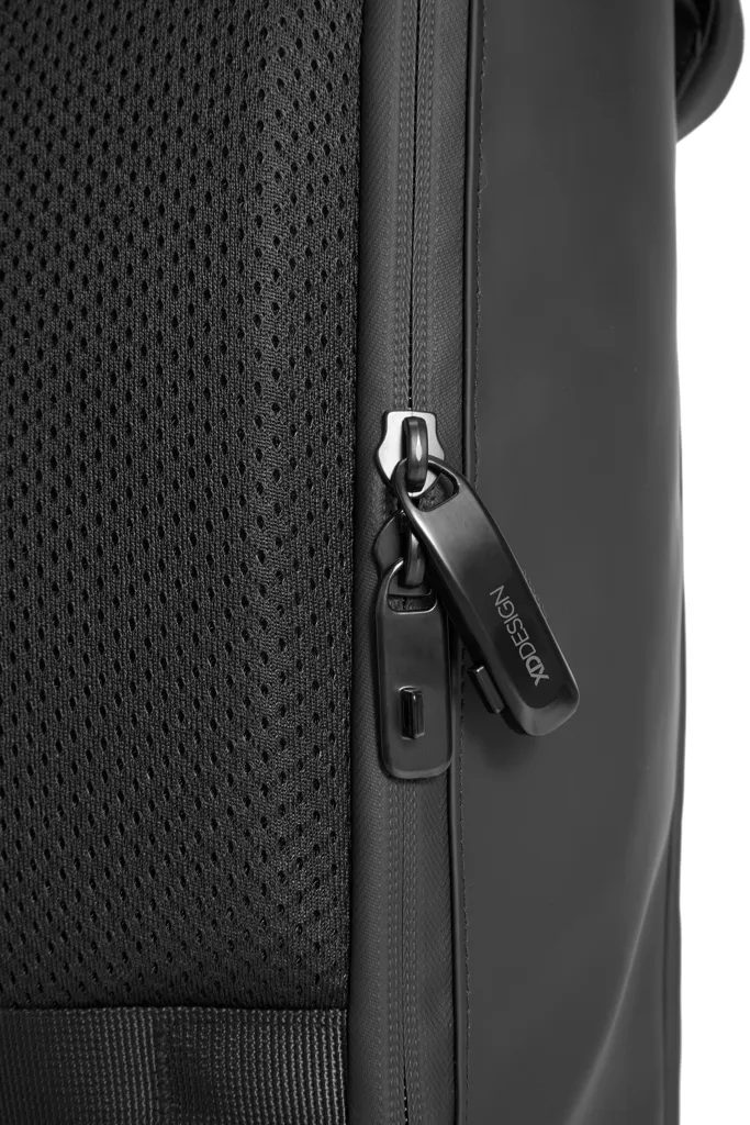 Urban wasserabweisender Flap-Top Rucksack, schwarz – Bild 5