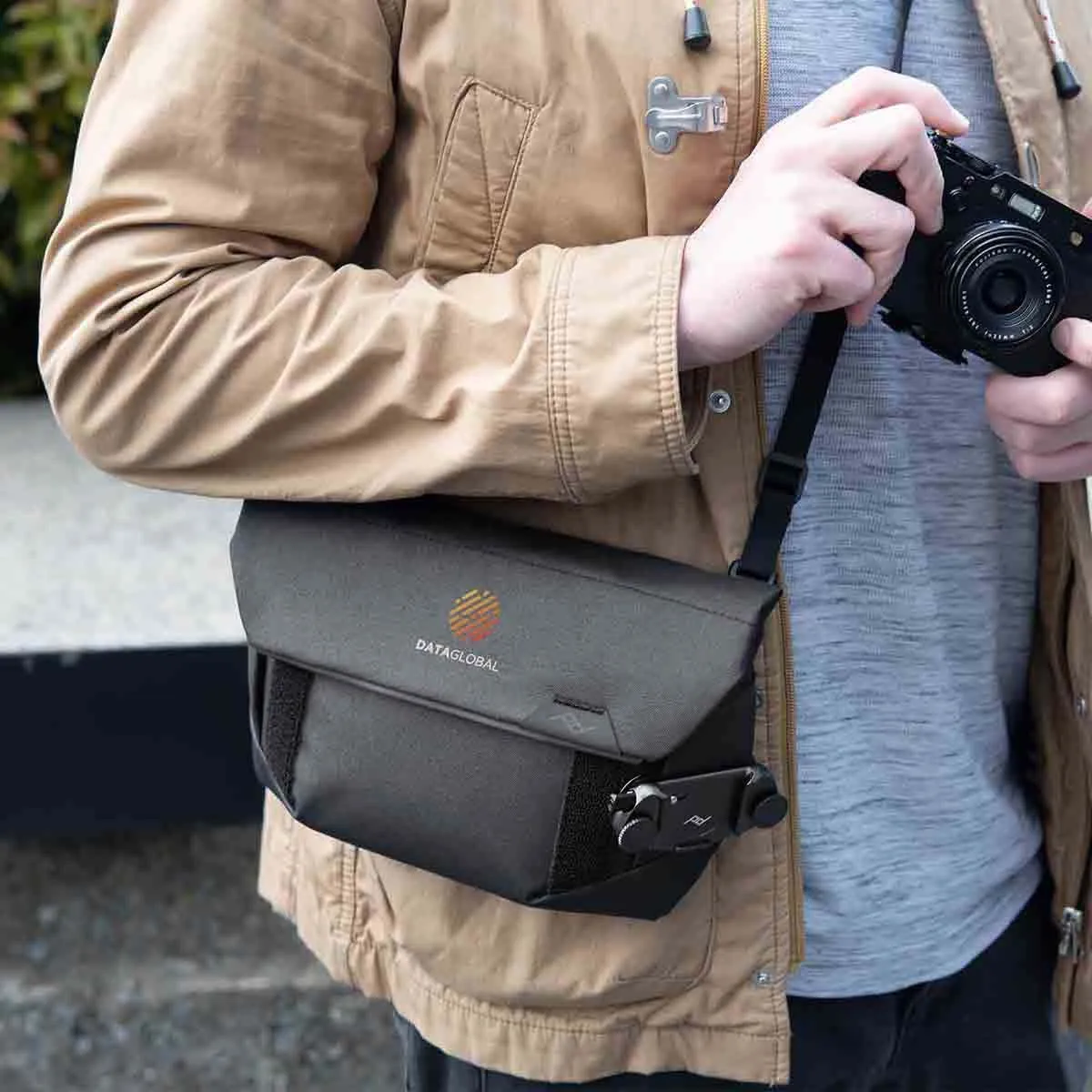 Peak Design Field Tasche, Schwarz – Bild 3