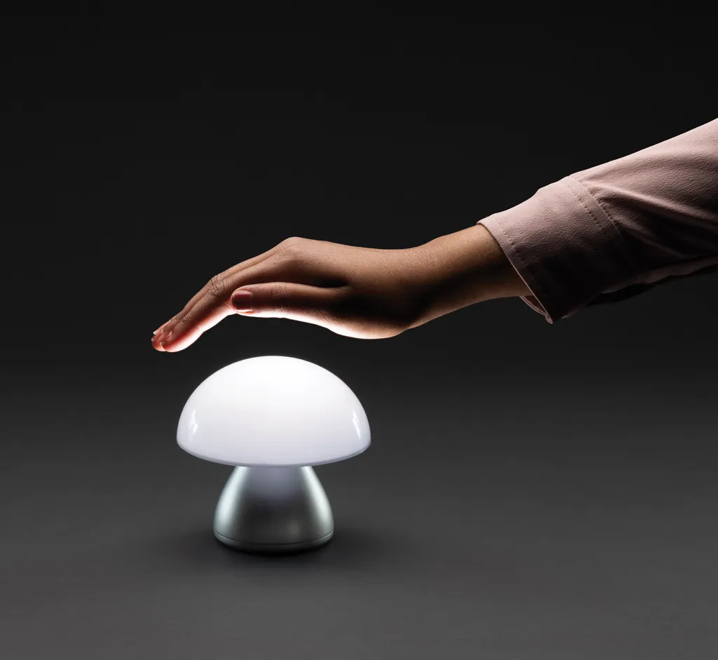 Luming wiederaufladbare USB-Tischlampe aus RCS Kunststoff, grau – Bild 6