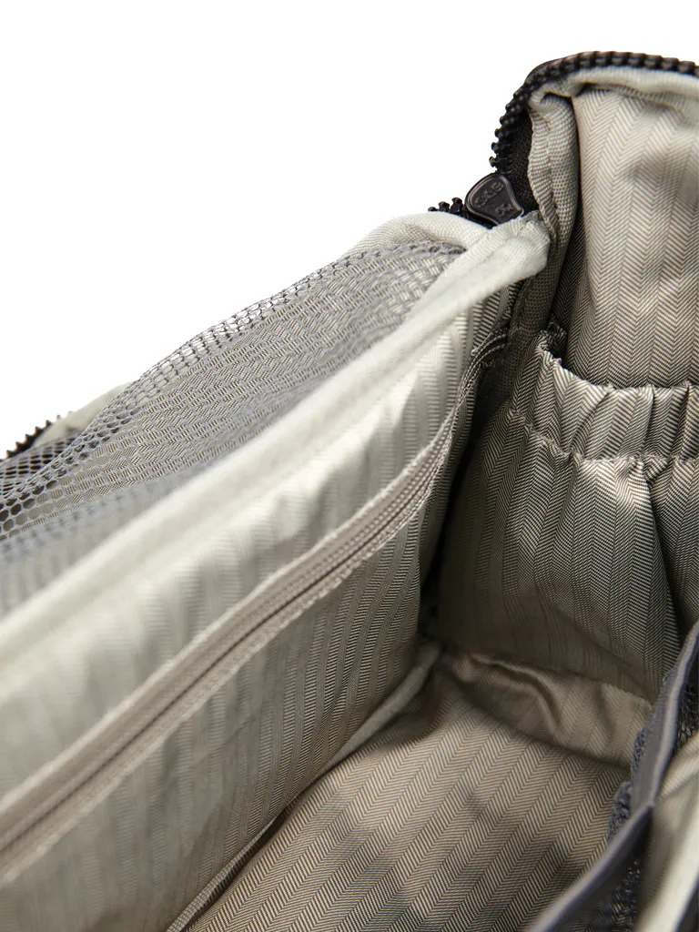 VINGA Baltimore Reise-Kosmetiktasche, greige – Bild 5