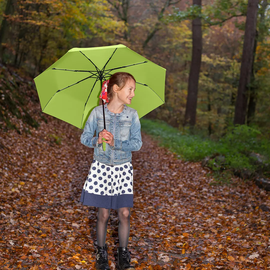 Taschenschirm ÖkoBrella, Ø 98 cm, Länge 26,5 cm, limette wS – Bild 8