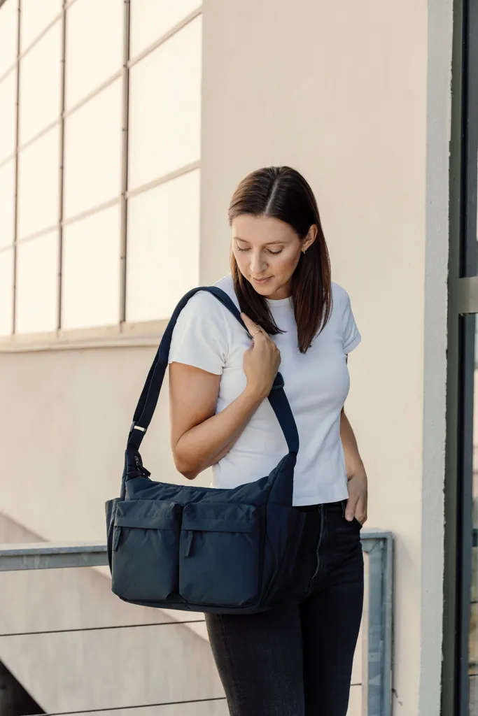 KENTO URBAN gepolsterte Crossover-Tasche aus RCS rec. Nylon, navy blau – Bild 6