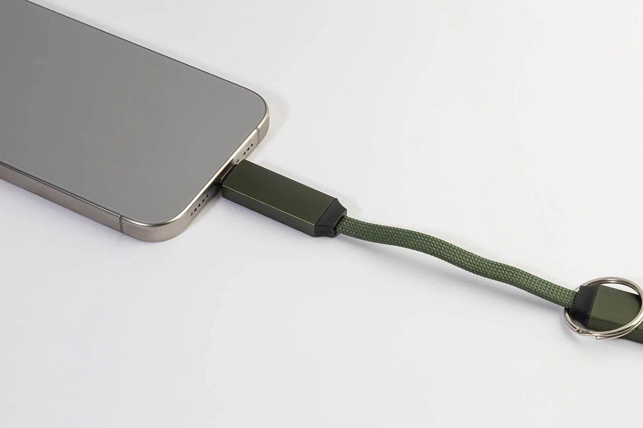 Schlüsselanhänger Keycab mit 60W USB-C-Kabel, dunkelgrün – Bild 5