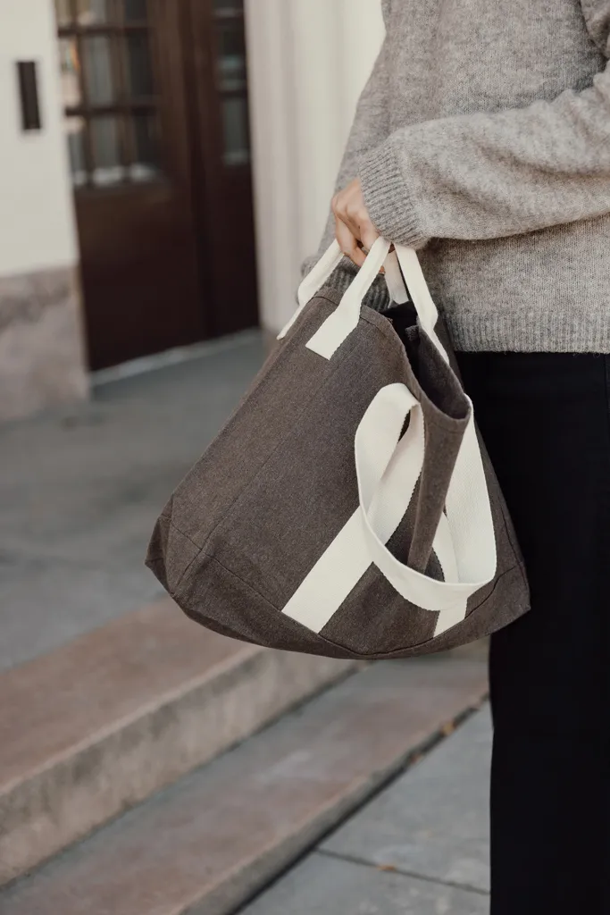BEAU AWARE™ Strandtasche aus 400gr/m² recyceltem Canvas, braun – Bild 5