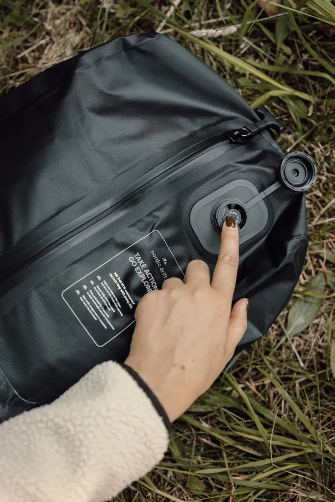 Nordic Drift Trail RCS IPX 8 Vakuumbeutel mit Pumpe, 20L, schwarz – Bild 8