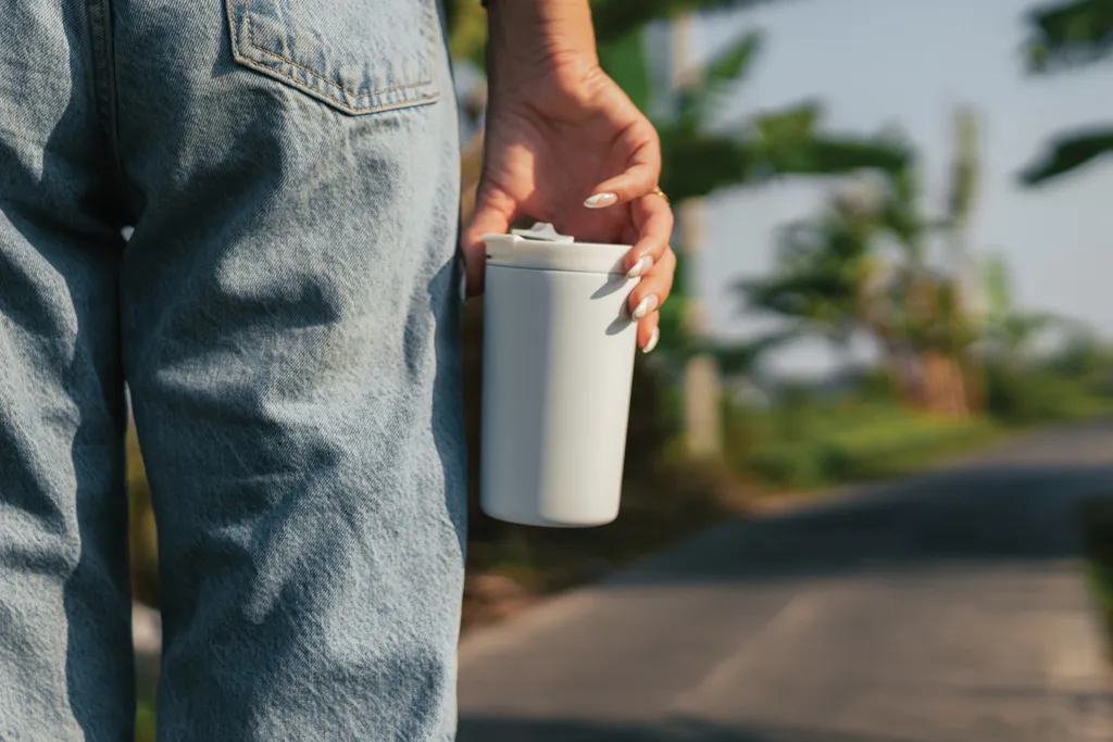 Doppelwandiger Vakuum-Becher aus RCS recyceltem SS, weiß – Bild 8