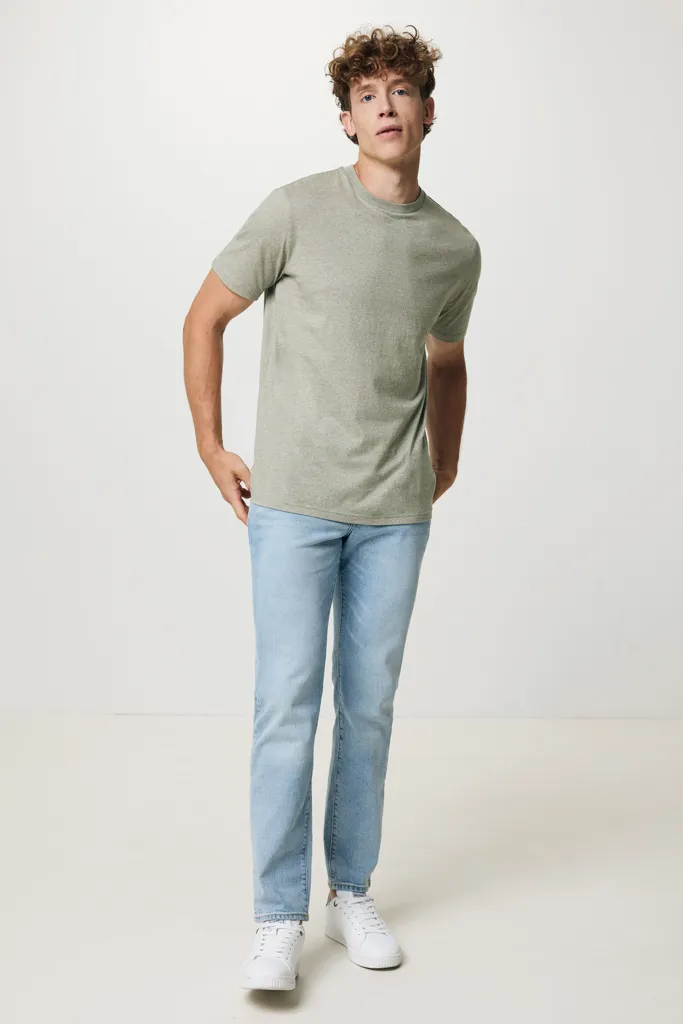 IQONIQ Sierra Lightweight T-Shirt aus recycelter Baumwolle, light heather green – Bild 4