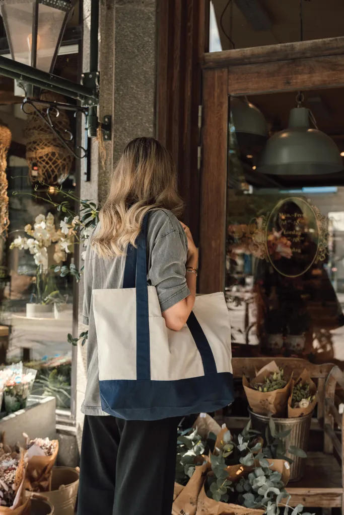 SHOP LOCAL AWARE™ Tasche aus recycelter Baumwolle, 350g/m², navy blau – Bild 5