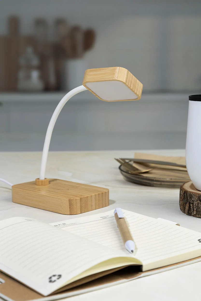 Multifunktionale Schreibtischlampe VoltGlow, natur, weiß – Bild 4