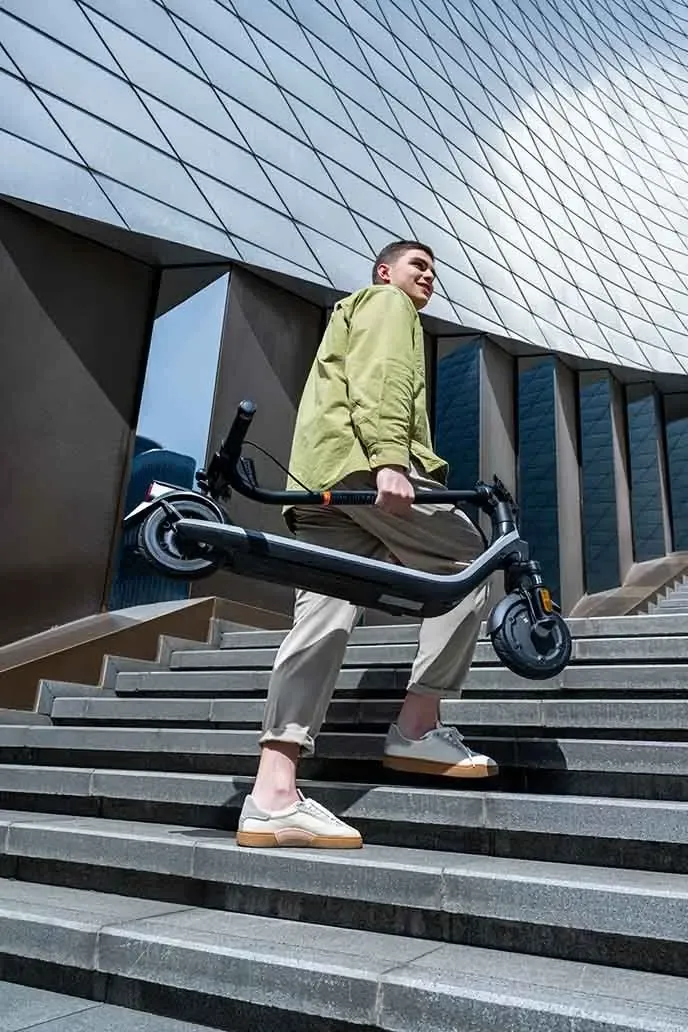 Segway Ninebot Kickscooter E2 D II, Schwarz – Bild 6