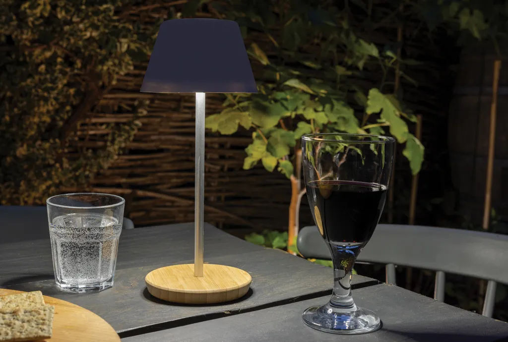 Pure Glow USB-Tischleuchte aus RCS recyceltem Kunststoff, weiß – Bild 4