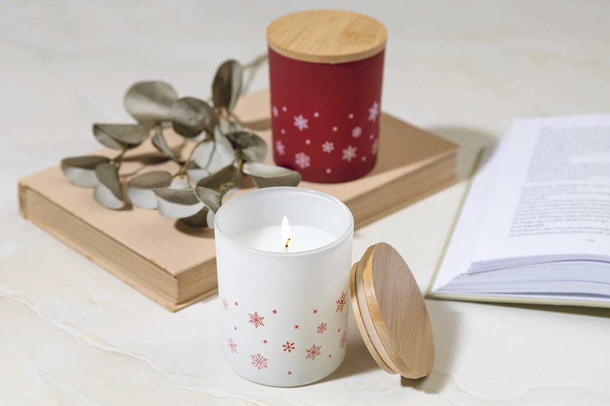 Weihnachtskerze Jouluz, Vanille, weiß – Bild 3