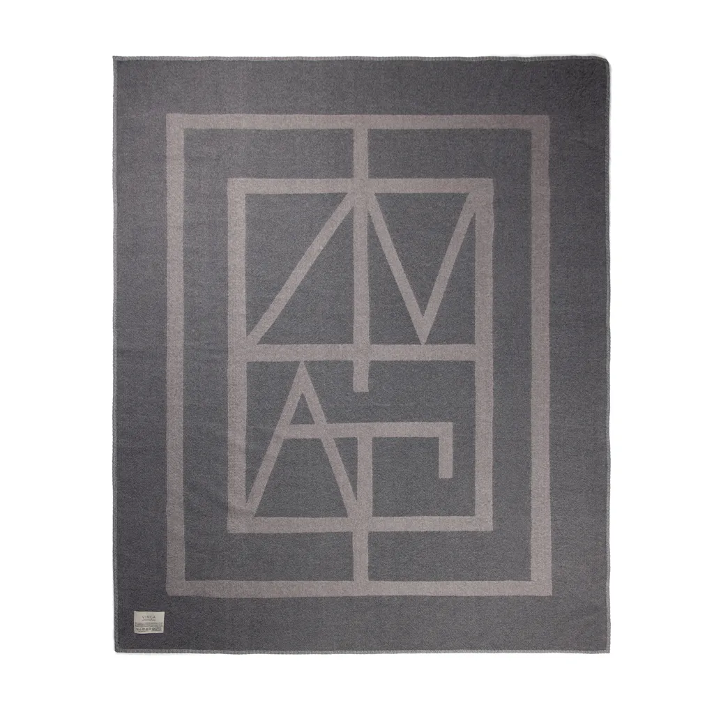 VINGA Monogram GRS Decke, grau – Bild 2