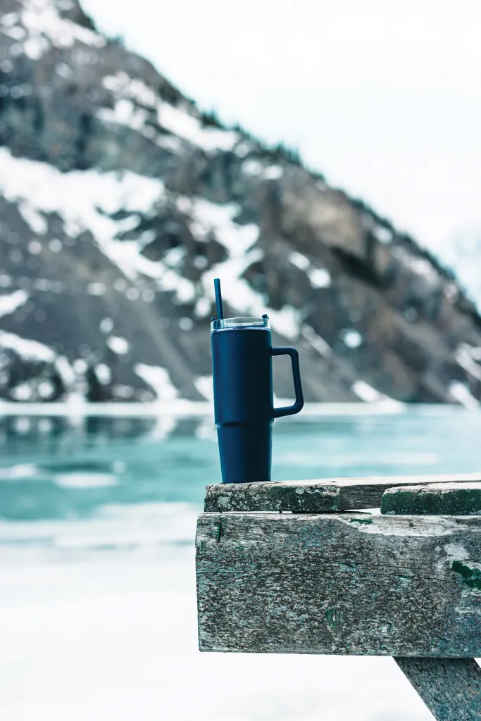Tana Becher aus RCS recyceltem Kunststoff mit Griff 750ml, navy blau – Bild 5