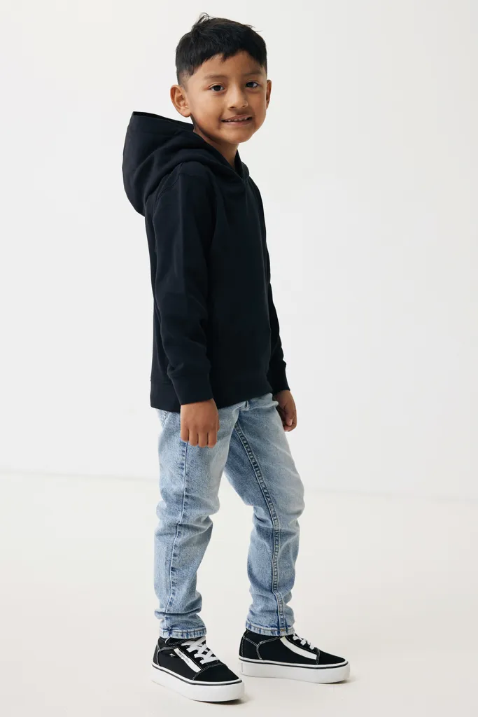 IQONIQ Yengo KidsHoodie mit Seitentaschen aus rec. Baumwolle, schwarz – Bild 5