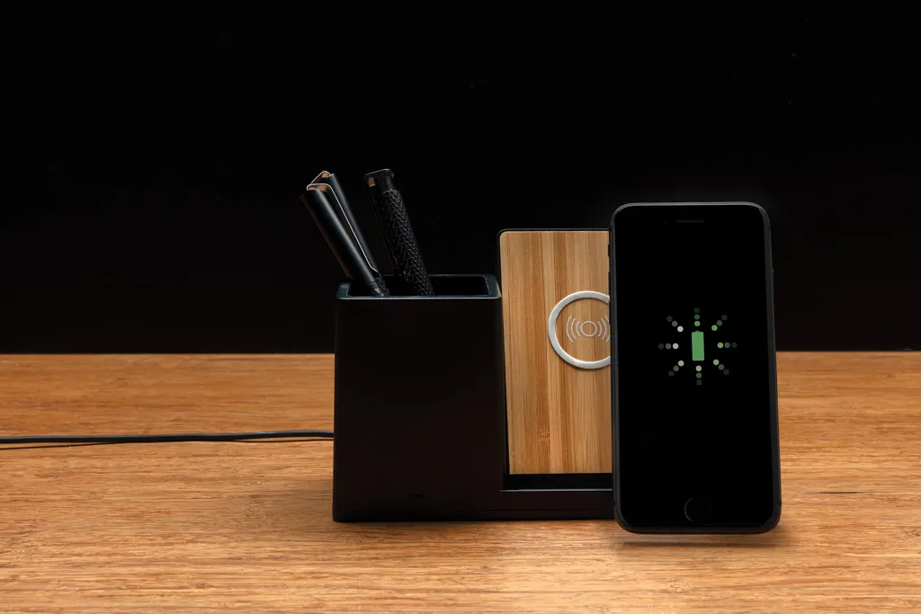 Ontario 10W Wireless Charger aus Bambus und RCS Kunststoff, schwarz – Bild 6