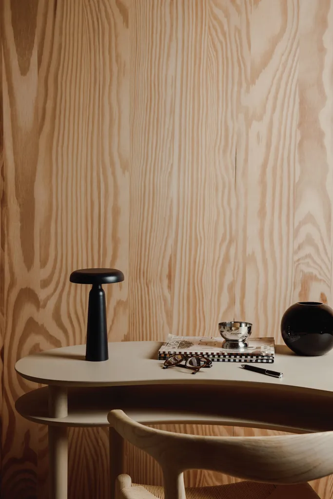 VINGA Avery RCS Tischlampe, schwarz – Bild 5