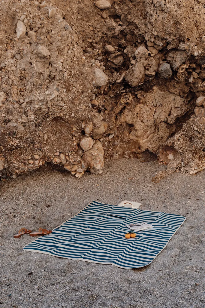VINGA Alba GRS rPET Picknickdecke, navy blau – Bild 5