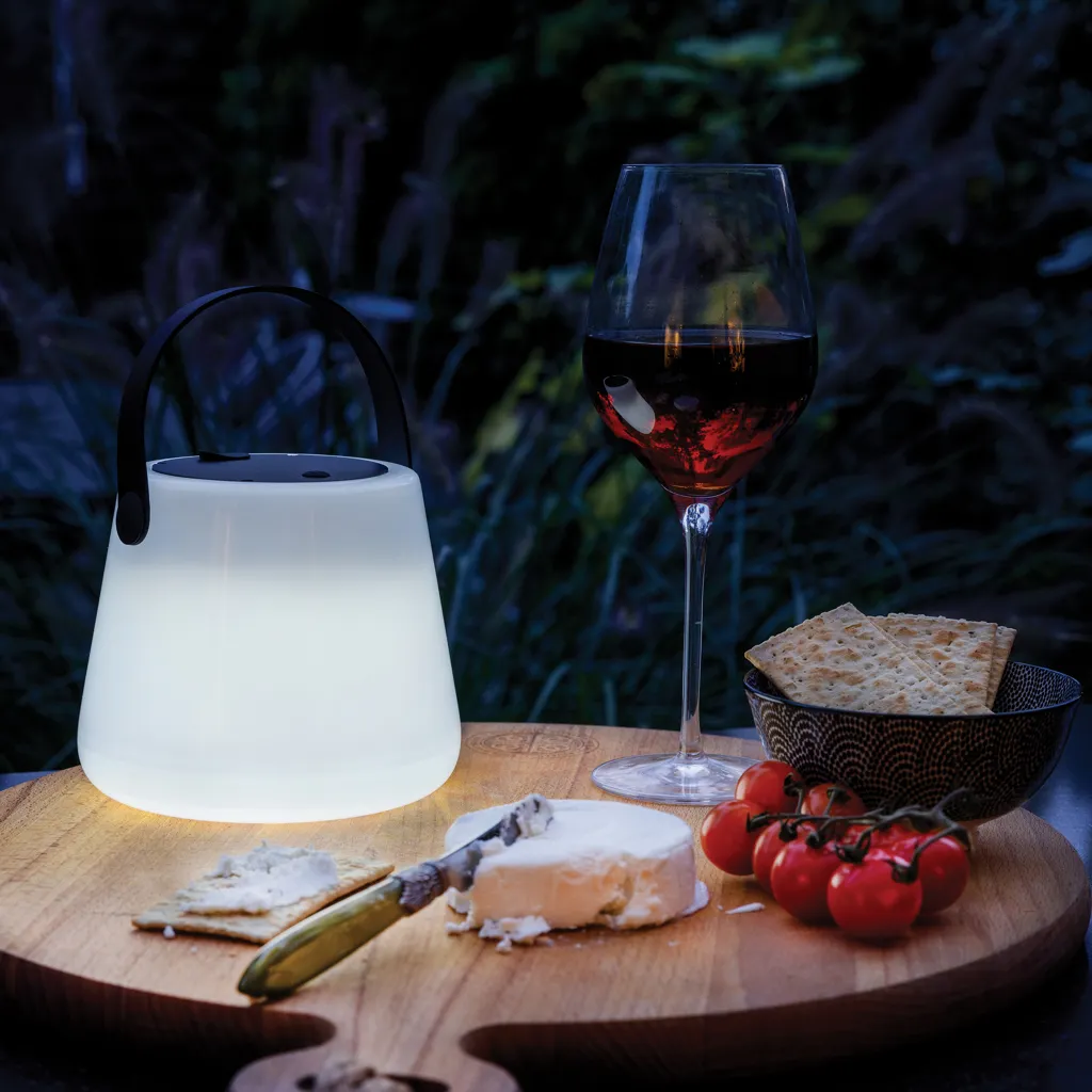 SolarGlow Außenleuchte aus RCS rec. Kunststoff mit USB-Lampe, weiß – Bild 8