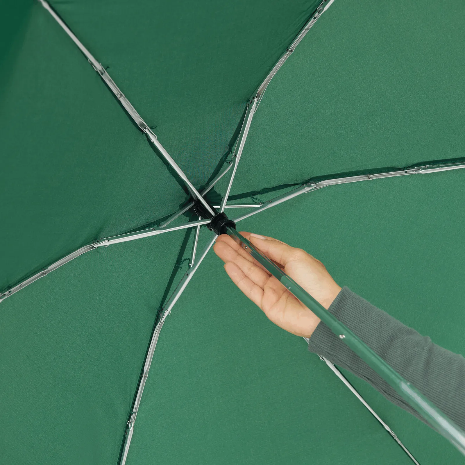POCKET Umbrella, Aluminium-Mini-Taschenschirm, grün – Bild 9