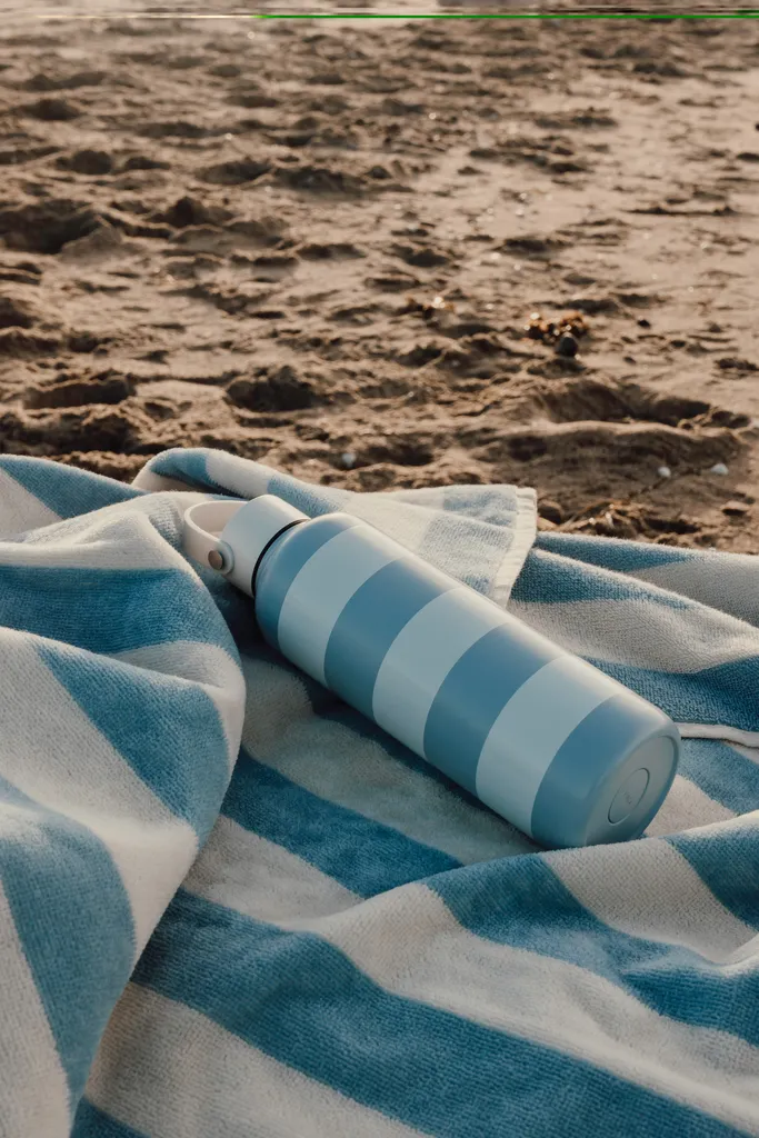 VINGA Lagoa GRS Strandtuch, hellblau – Bild 5