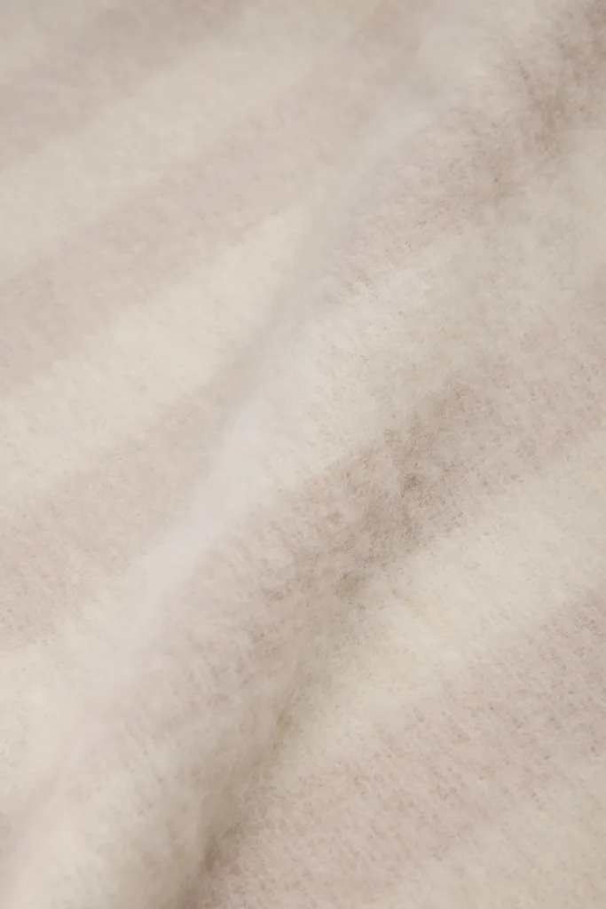 VINGA Lioro Decke aus GRS Wollmischung, beige – Bild 5