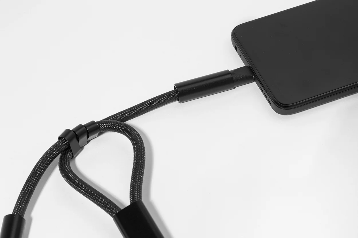 60W Handgelenkband mit Lade- und Datenkabel aus RPET CuffCharge, schwarz – Bild 2