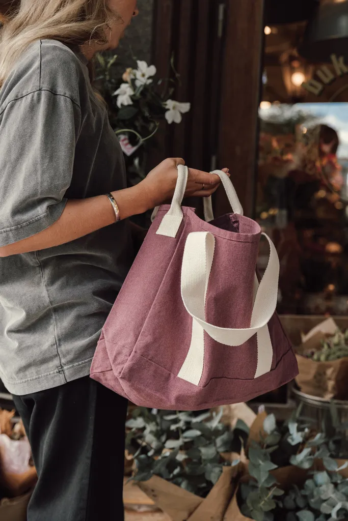 BEAU AWARE™ Strandtasche aus 400gr/m² recyceltem Canvas, maroon – Bild 5