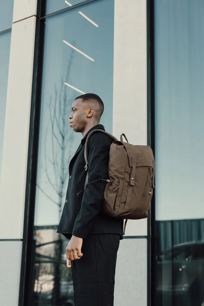 KENTO URBAN Everyday Rucksack aus RCS recyceltem Nylon, braun – Bild 7