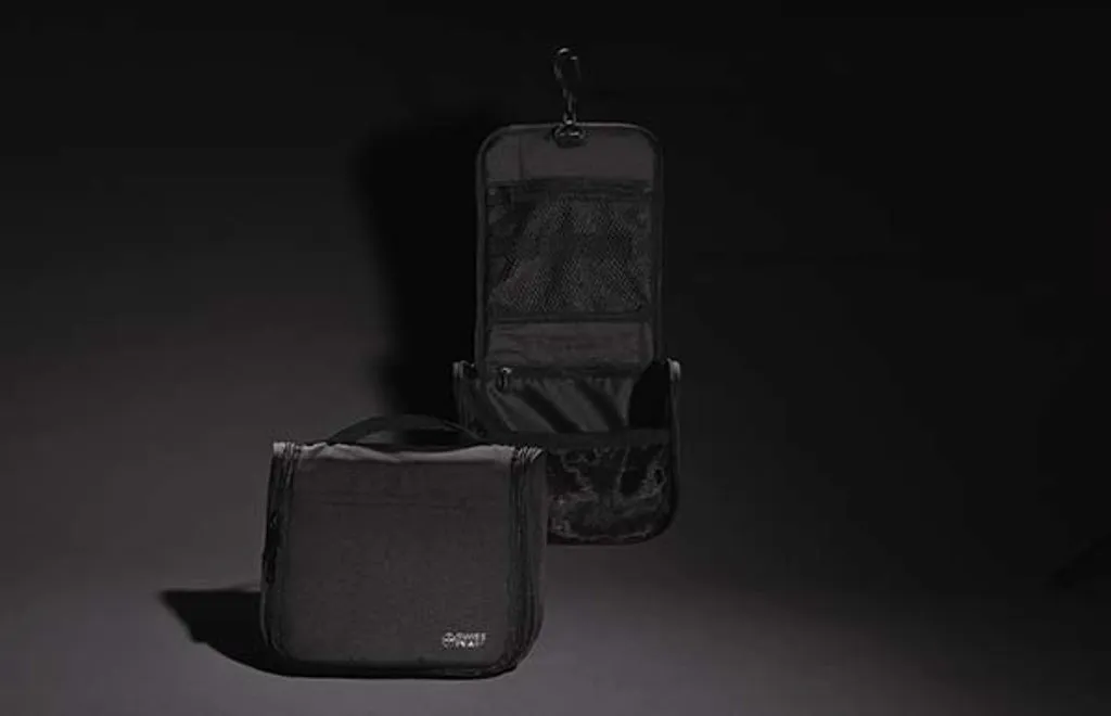 Swiss Peak Lohan AWARE™ Kosmetiktasche, schwarz – Bild 7