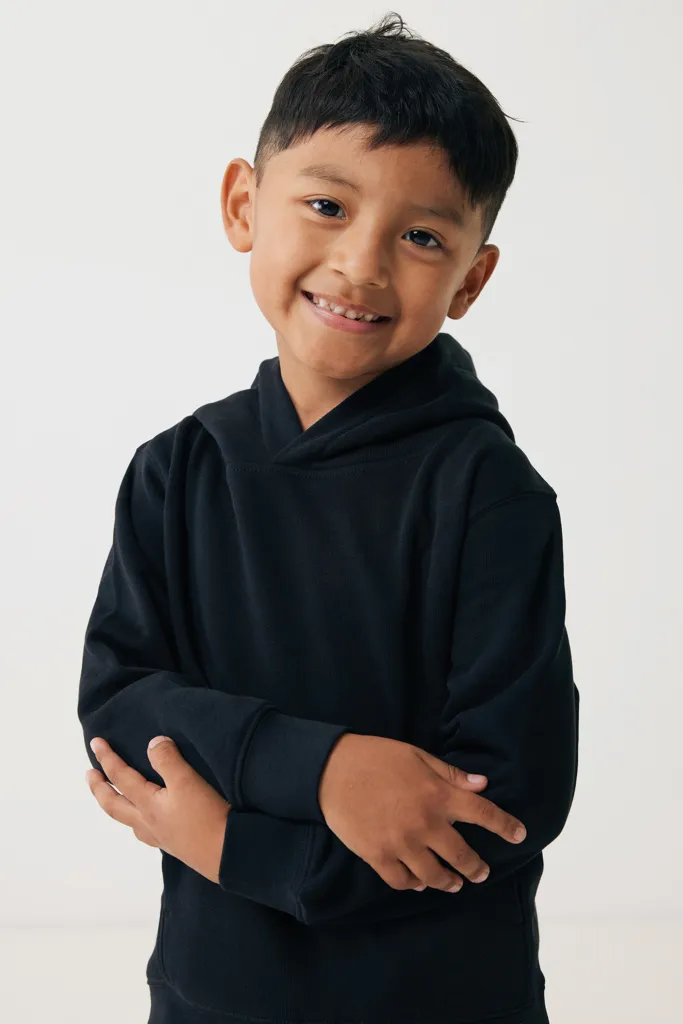 IQONIQ Yengo KidsHoodie mit Seitentaschen aus rec. Baumwolle, schwarz – Bild 7