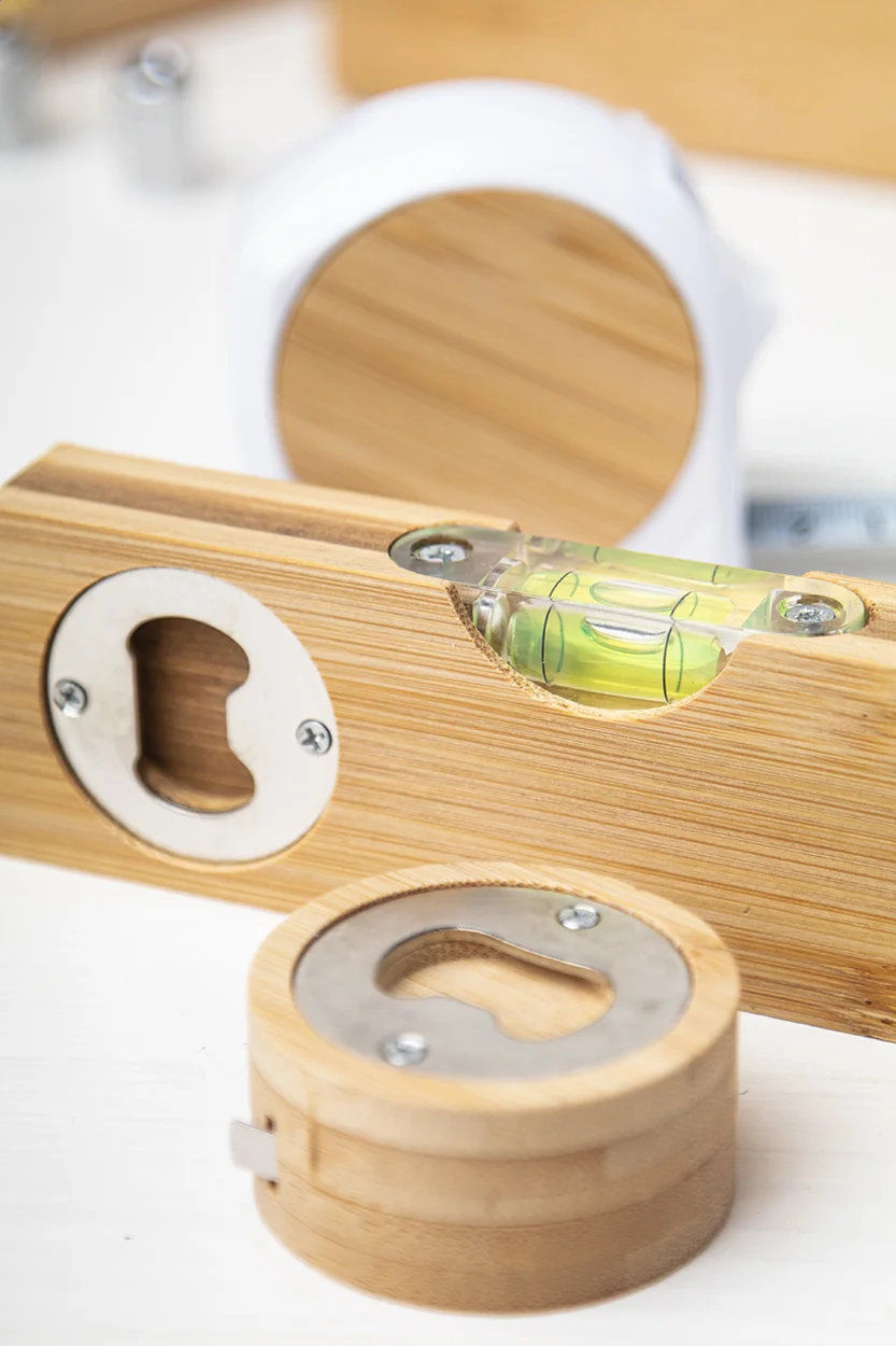 Wasserwaage Spiroo mit Flaschenöffner, natur – Bild 3